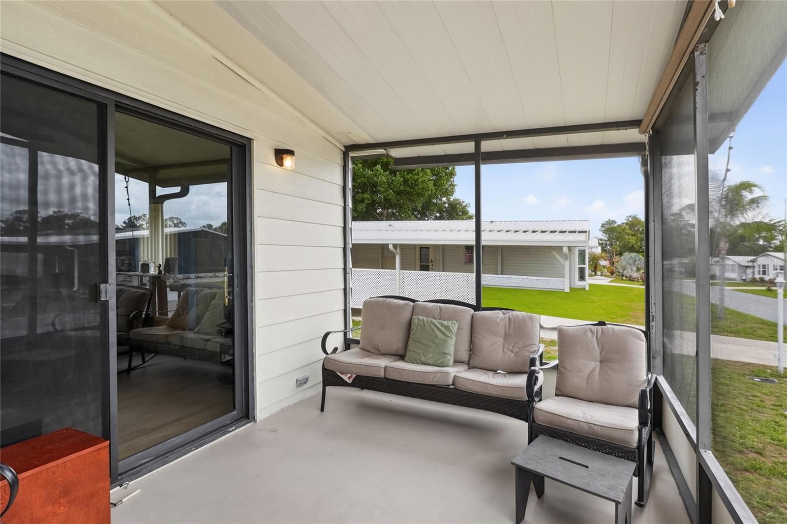 Image 6 of 38 For 6473 Peppertree Path Ne