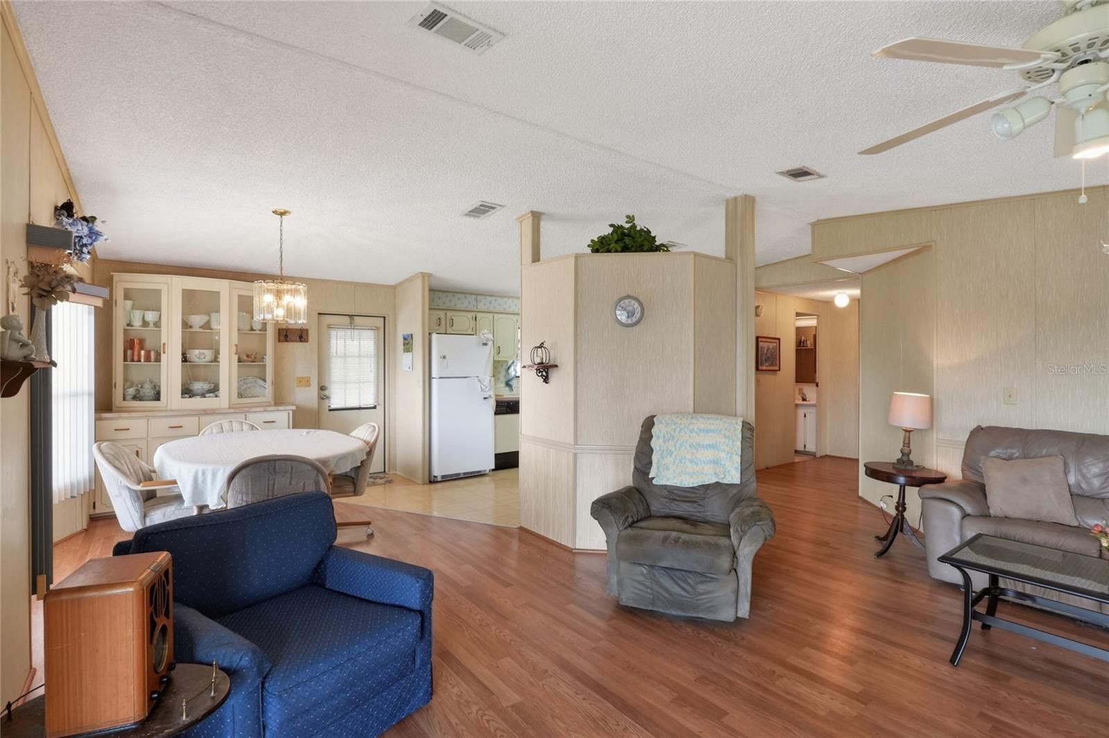 Image 8 of 38 For 6473 Peppertree Path Ne