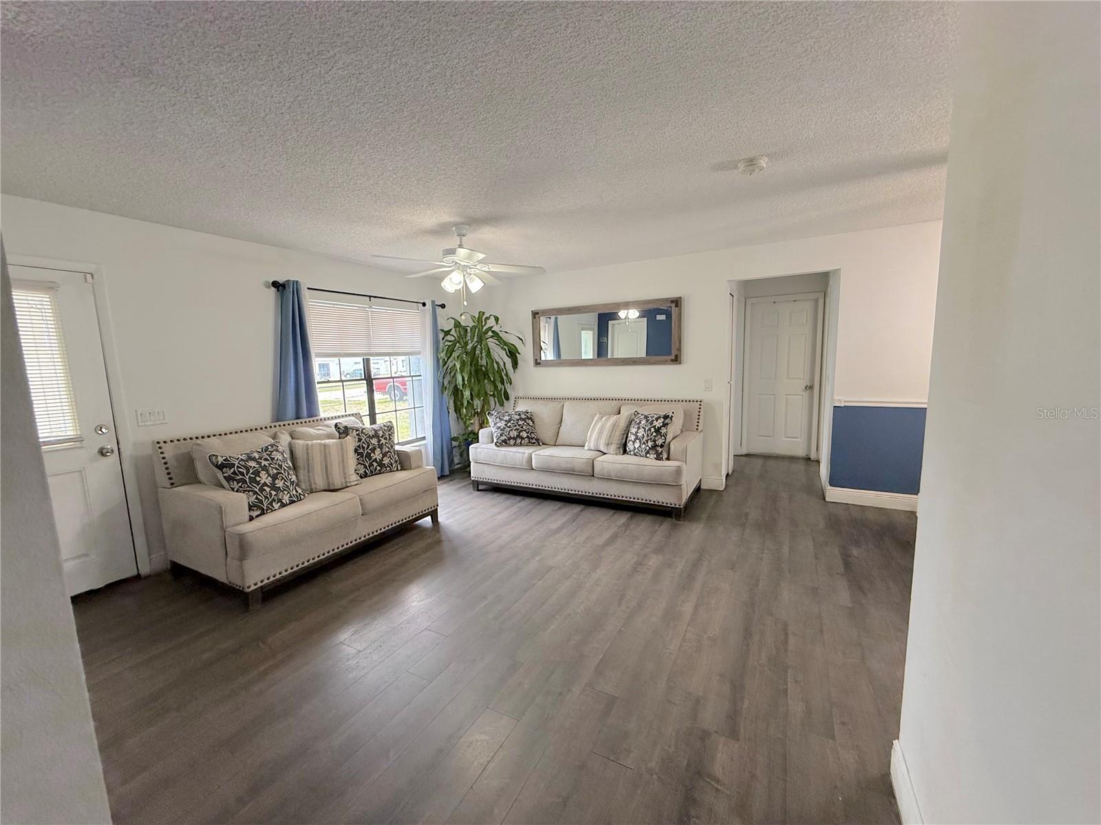 Image 15 of 39 For 1160 Manitoba Street