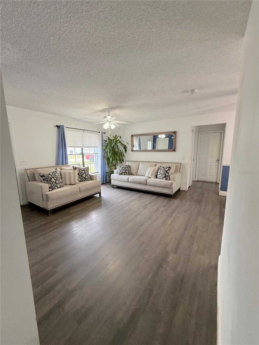 Image 17 of 39 For 1160 Manitoba Street