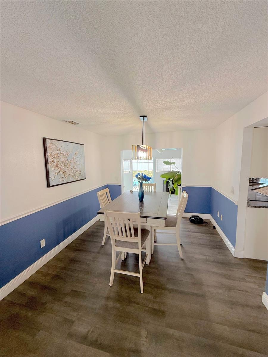 Image 18 of 39 For 1160 Manitoba Street