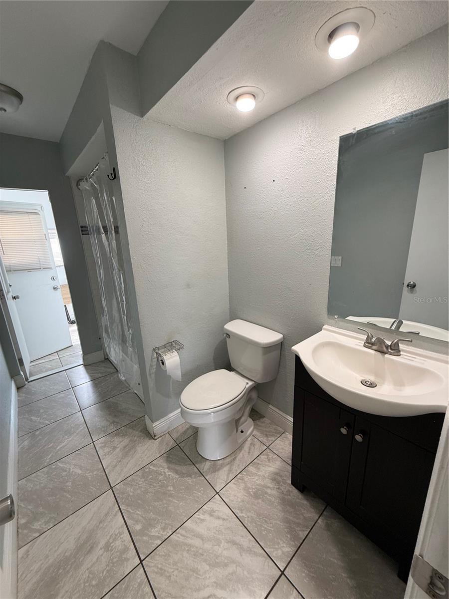 Image 22 of 39 For 1160 Manitoba Street