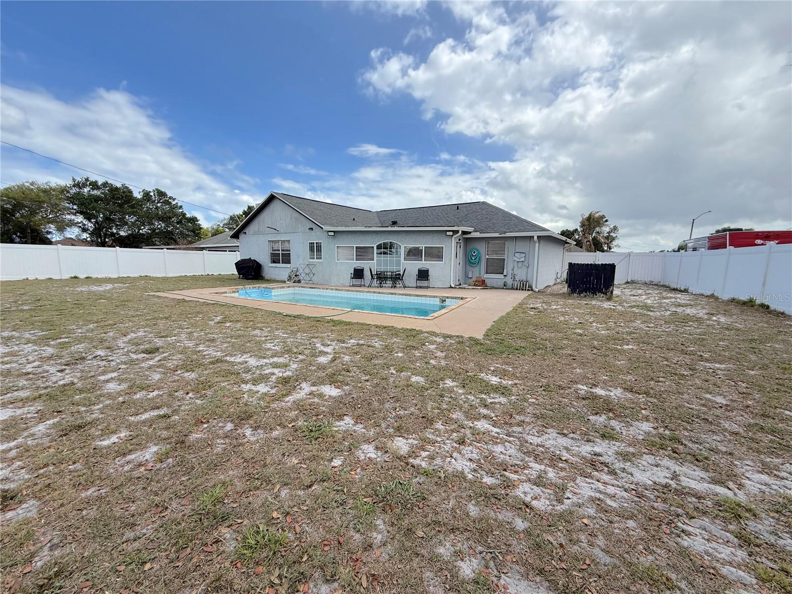 Image 7 of 39 For 1160 Manitoba Street