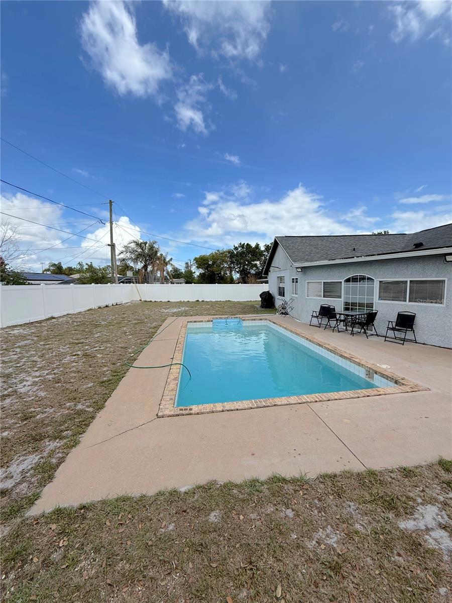 Image 8 of 39 For 1160 Manitoba Street