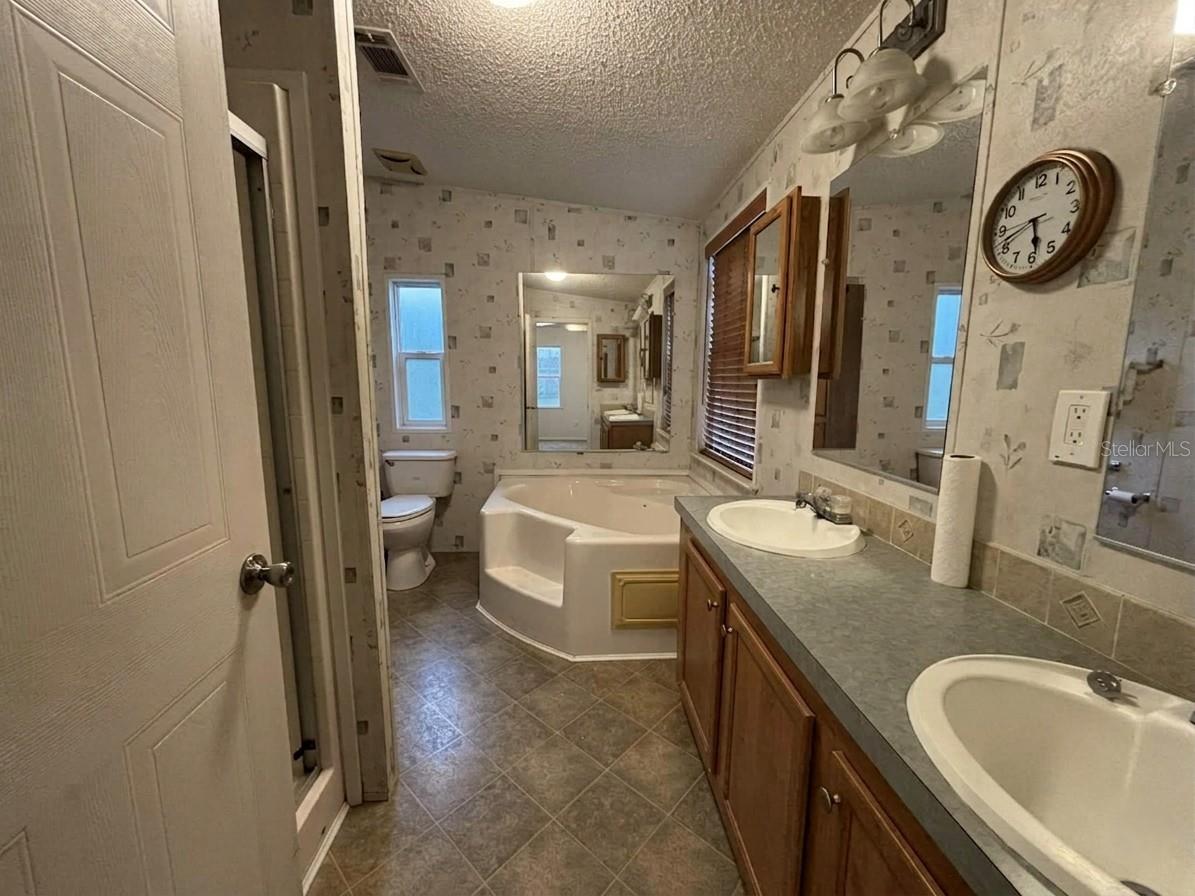 Image 12 of 20 For 5320 Laurel Oak Drive