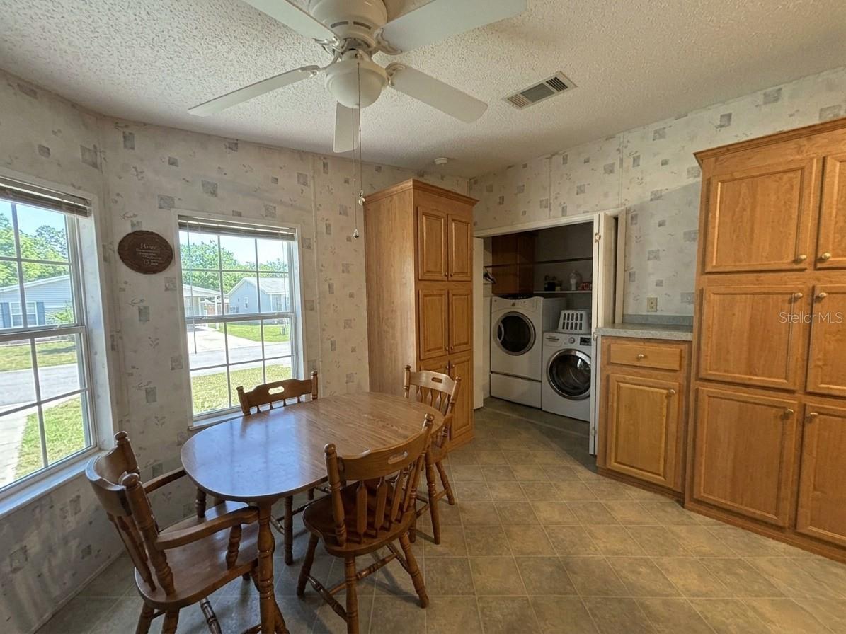 Image 7 of 20 For 5320 Laurel Oak Drive