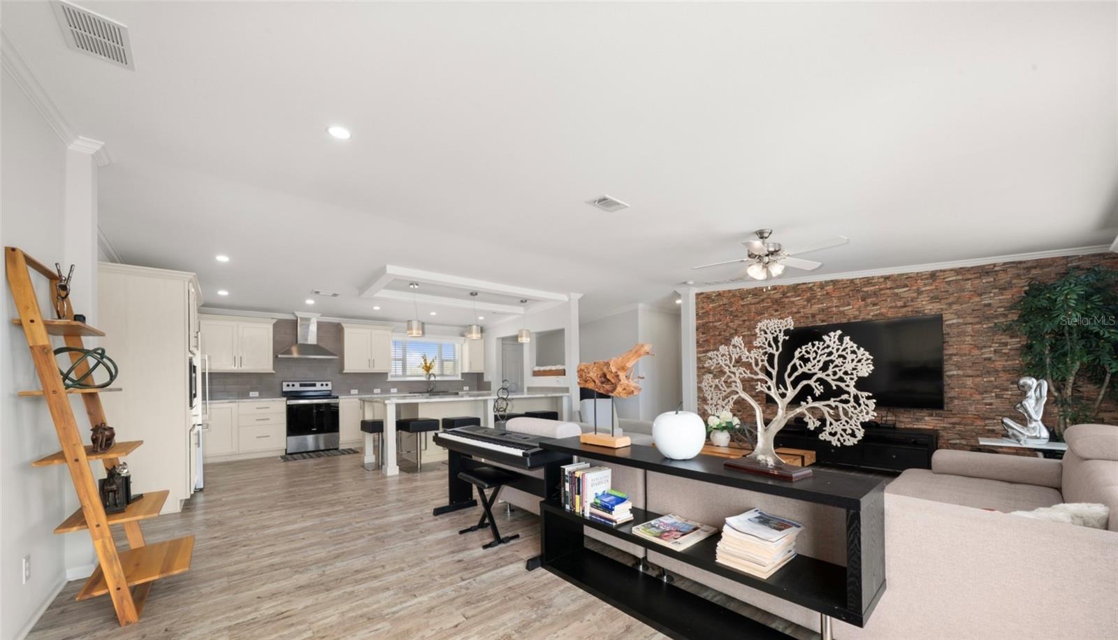 Image 4 of 16 For 2365 Polk Road