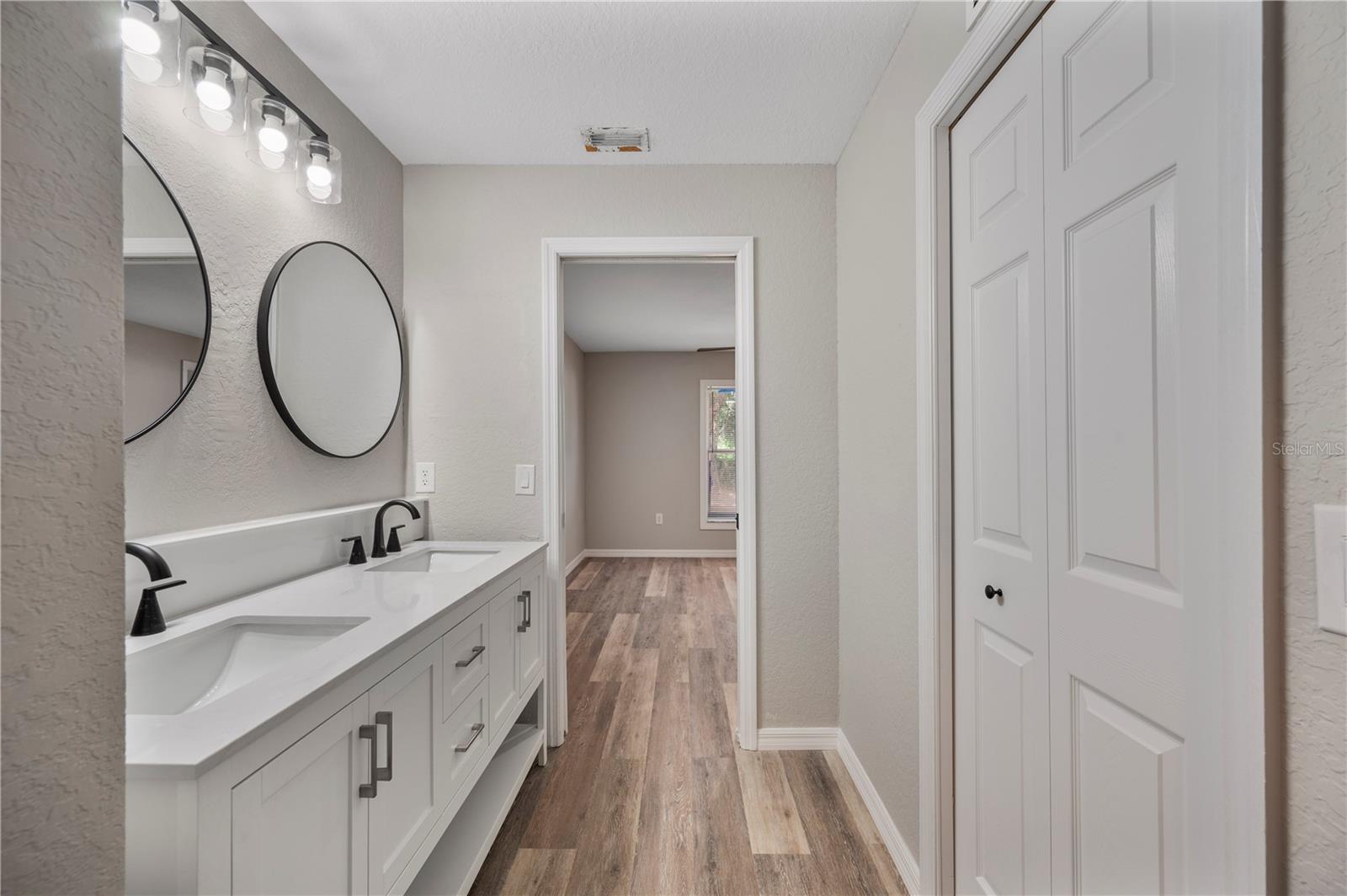 Image 18 of 36 For 5356 Spivey Glen Court