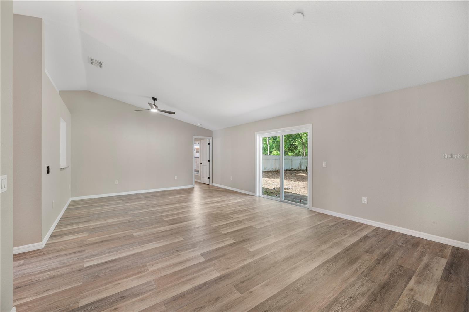 Image 6 of 36 For 5356 Spivey Glen Court