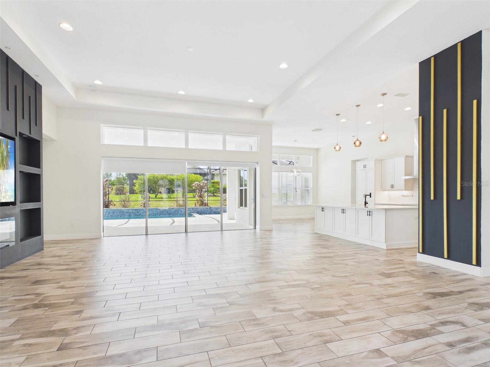 Image 14 of 64 For 13539 Carryback Drive