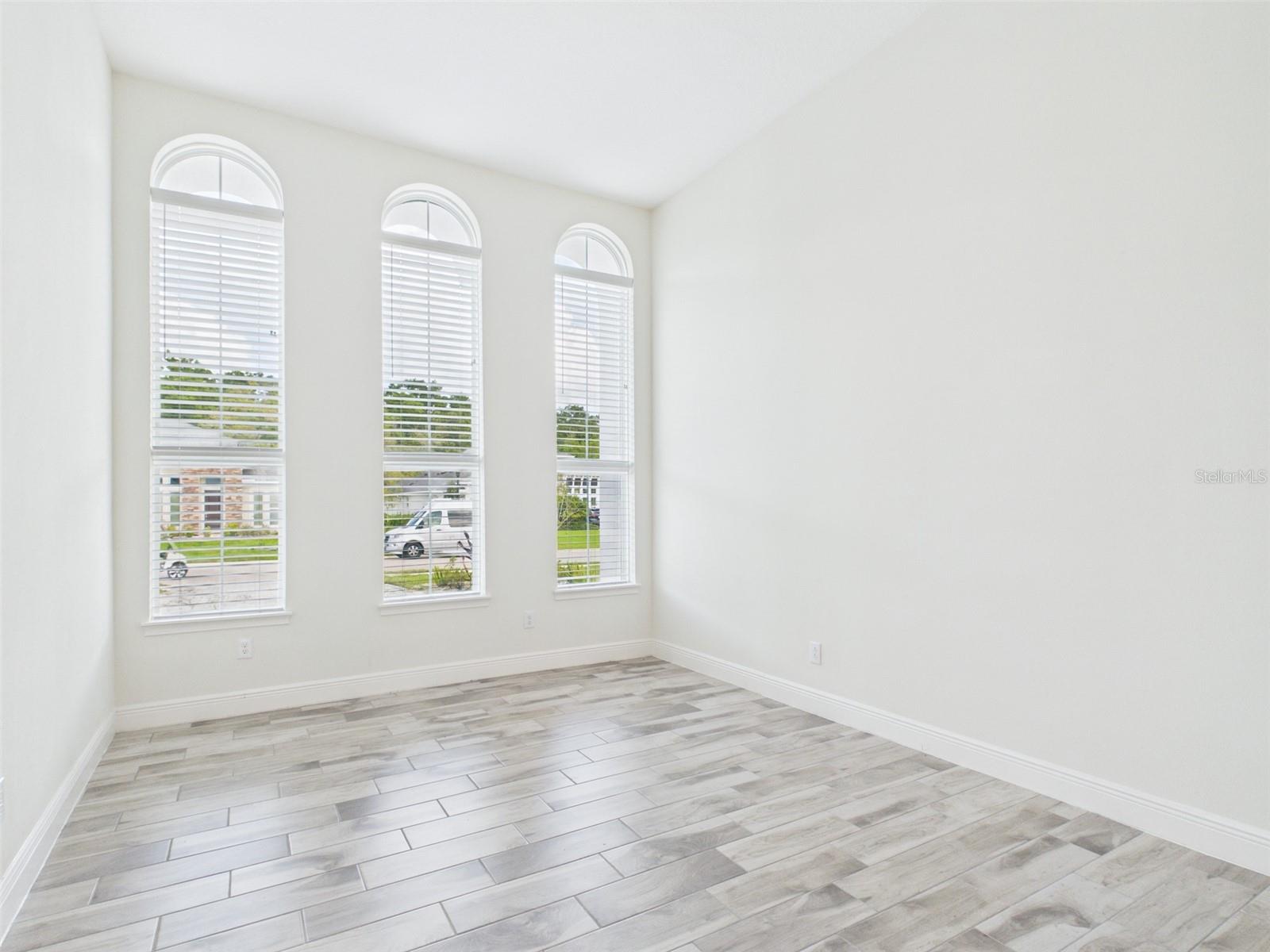 Image 27 of 64 For 13539 Carryback Drive