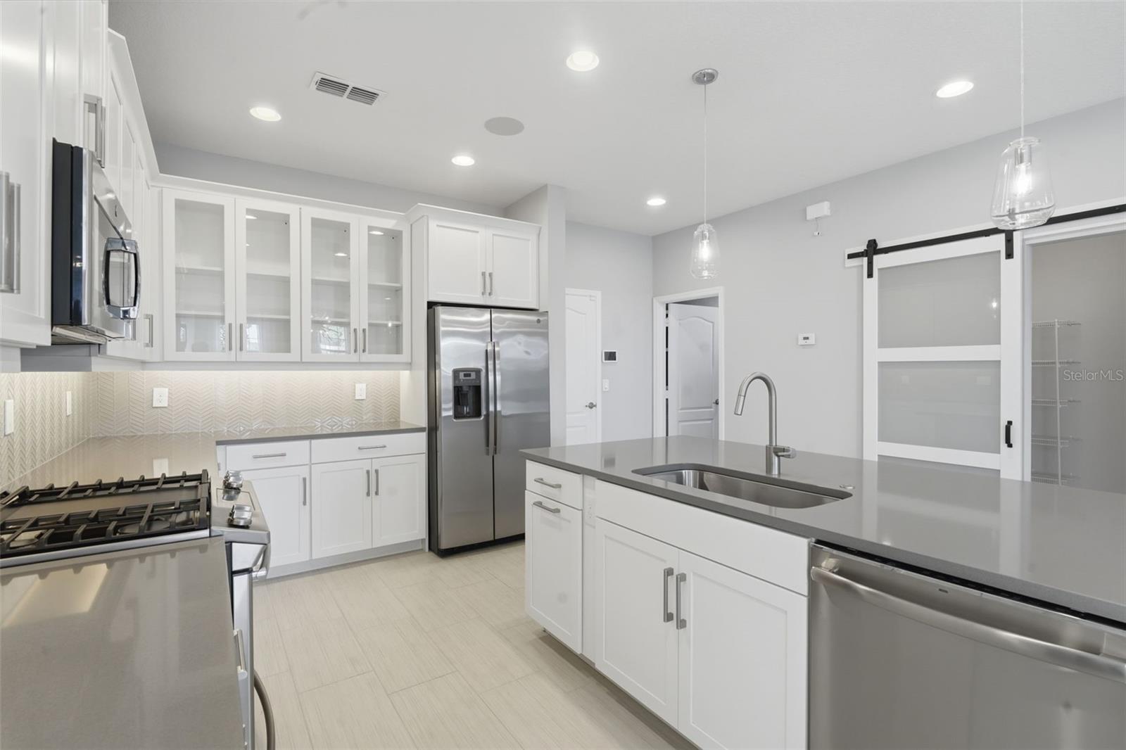 Image 29 of 55 For 16029 Tollington Alley