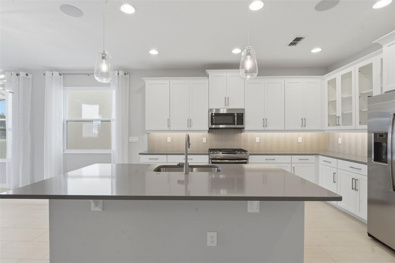 Image 30 of 55 For 16029 Tollington Alley