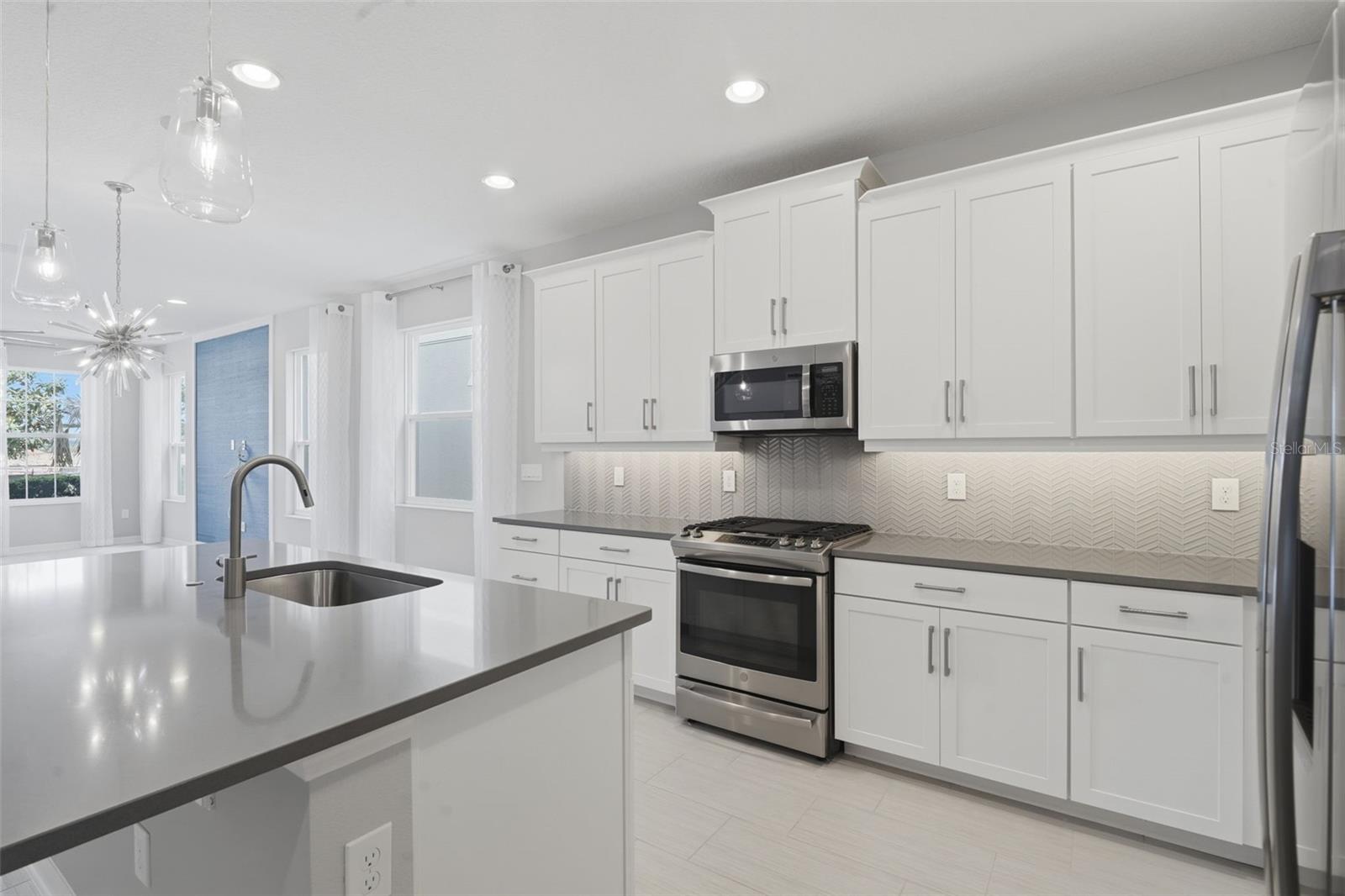 Image 31 of 55 For 16029 Tollington Alley