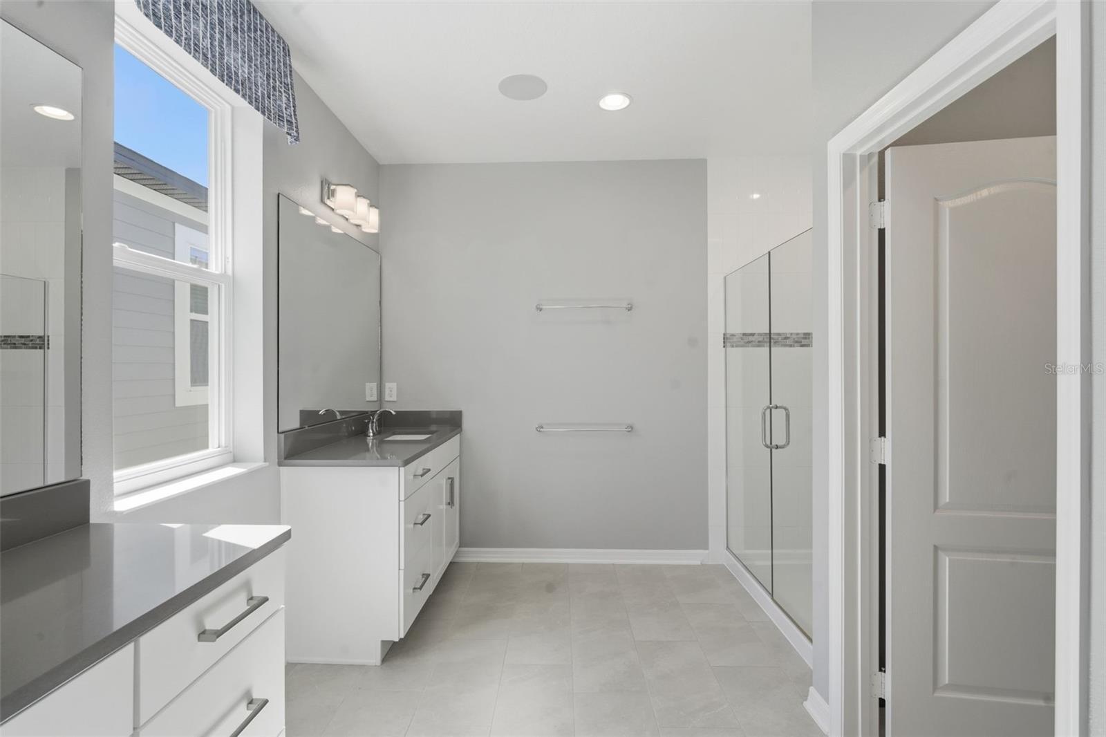 Image 51 of 55 For 16029 Tollington Alley