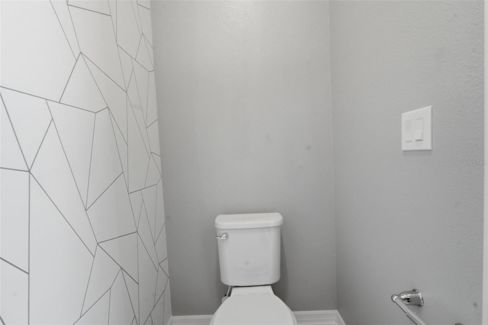 Image 53 of 55 For 16029 Tollington Alley