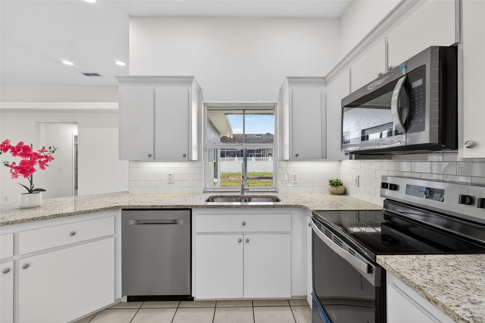 Image 10 of 62 For 131 Ruby Lake Drive