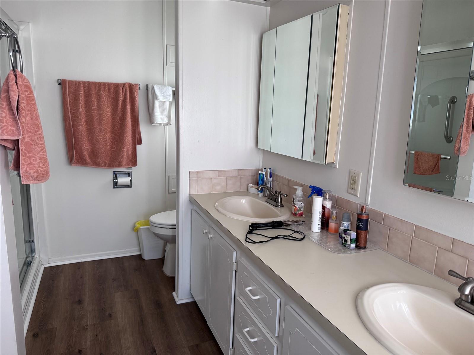 Image 12 of 19 For 2055 Floral Avenue 230