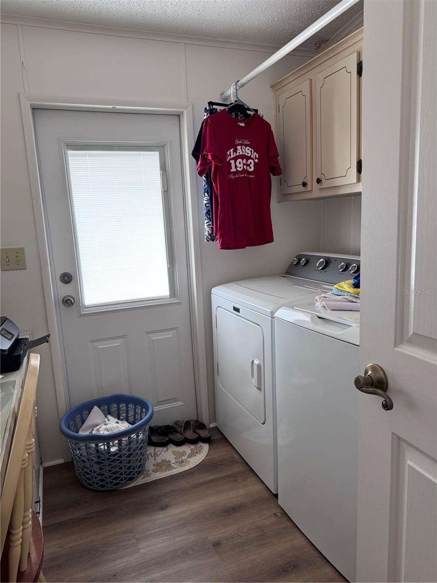 Image 16 of 19 For 2055 Floral Avenue 230