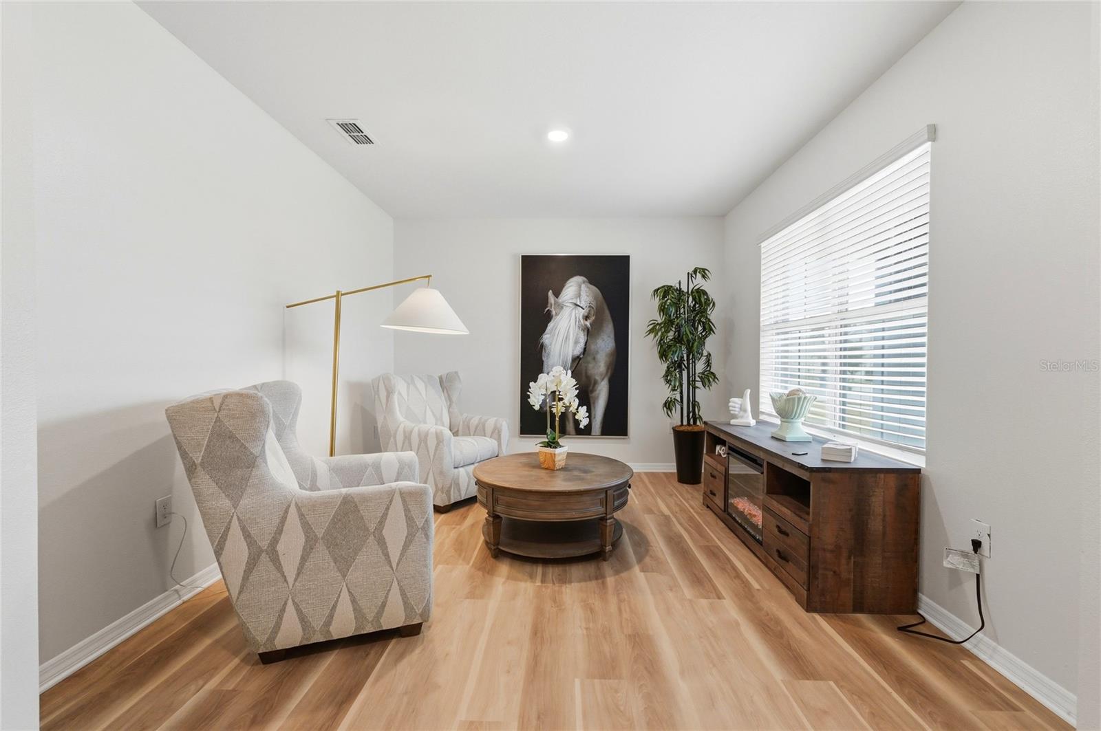 Image 10 of 73 For 416 Corso Loop