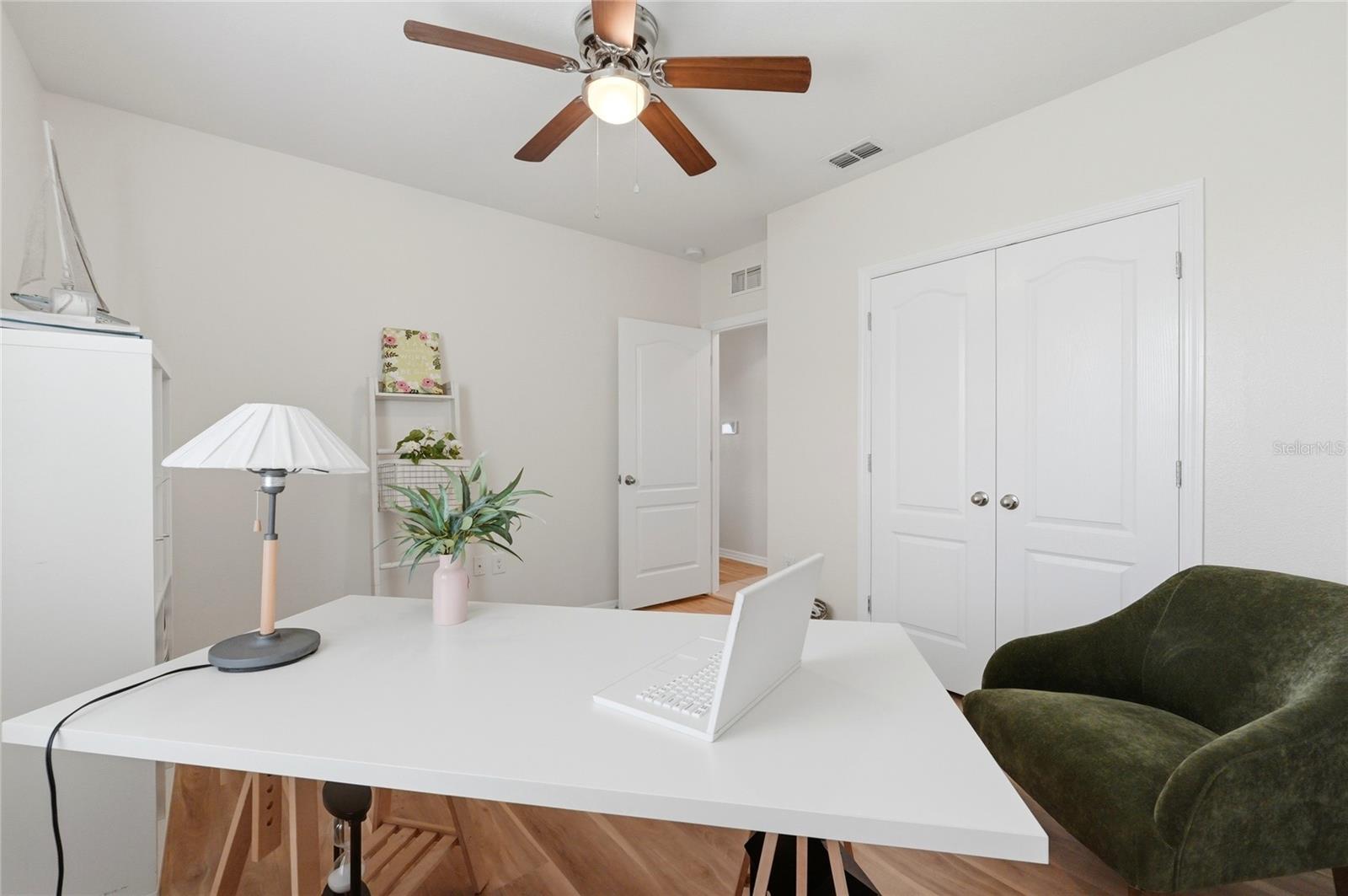 Image 24 of 73 For 416 Corso Loop