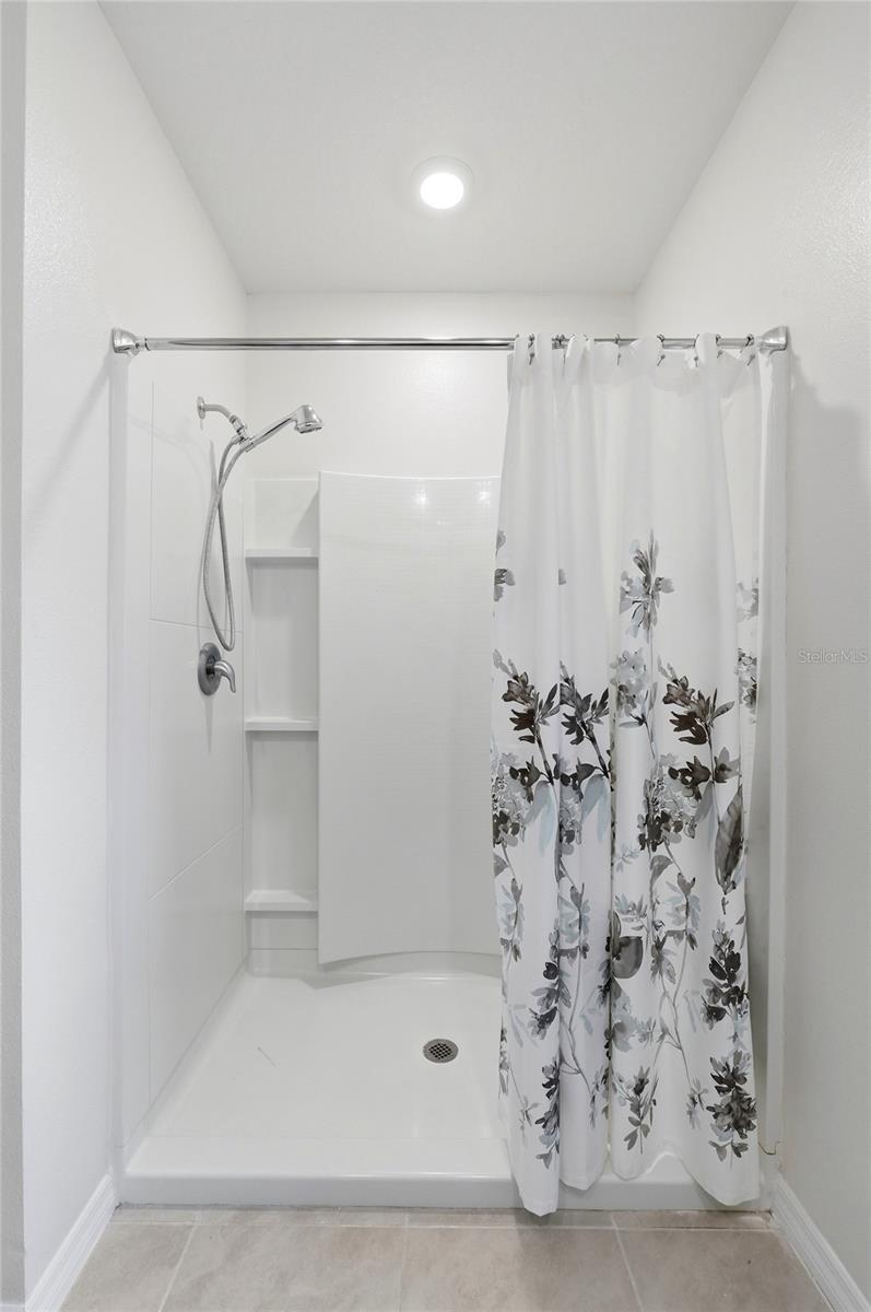 Image 33 of 73 For 416 Corso Loop