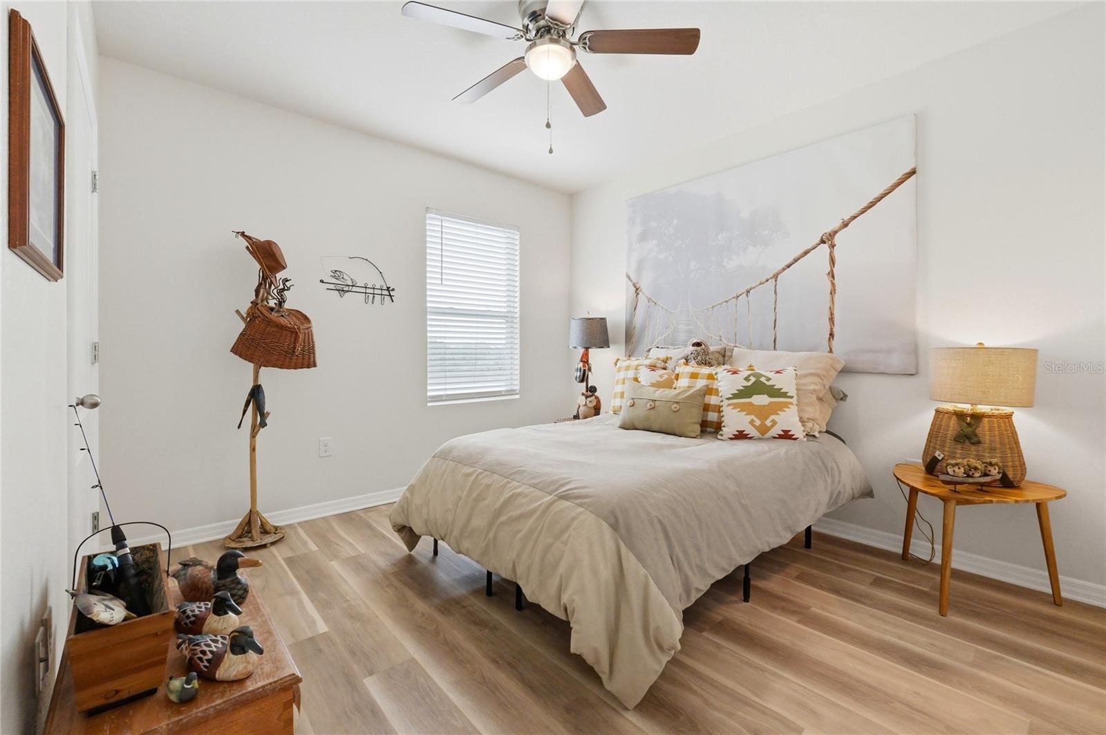 Image 44 of 73 For 416 Corso Loop