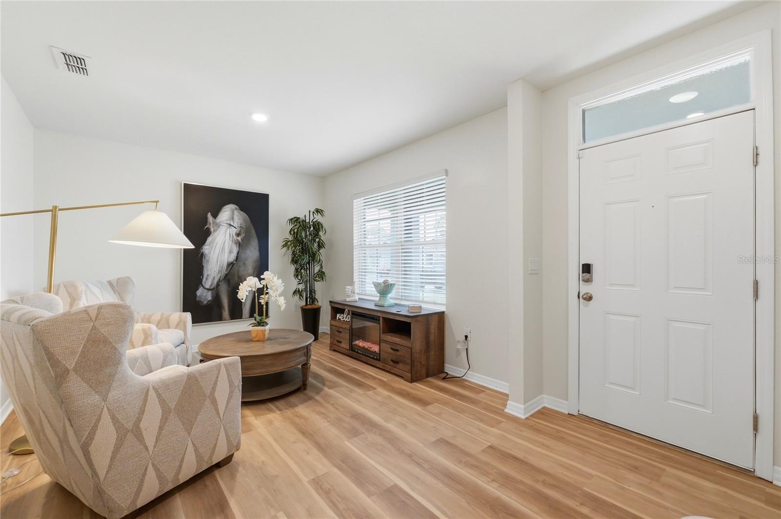 Image 6 of 73 For 416 Corso Loop