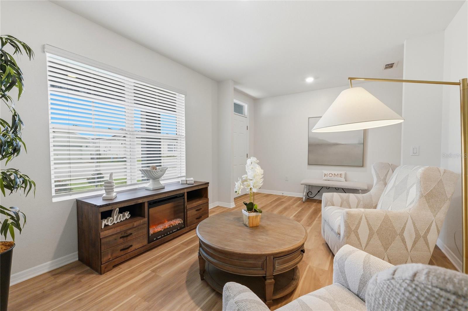 Image 9 of 73 For 416 Corso Loop