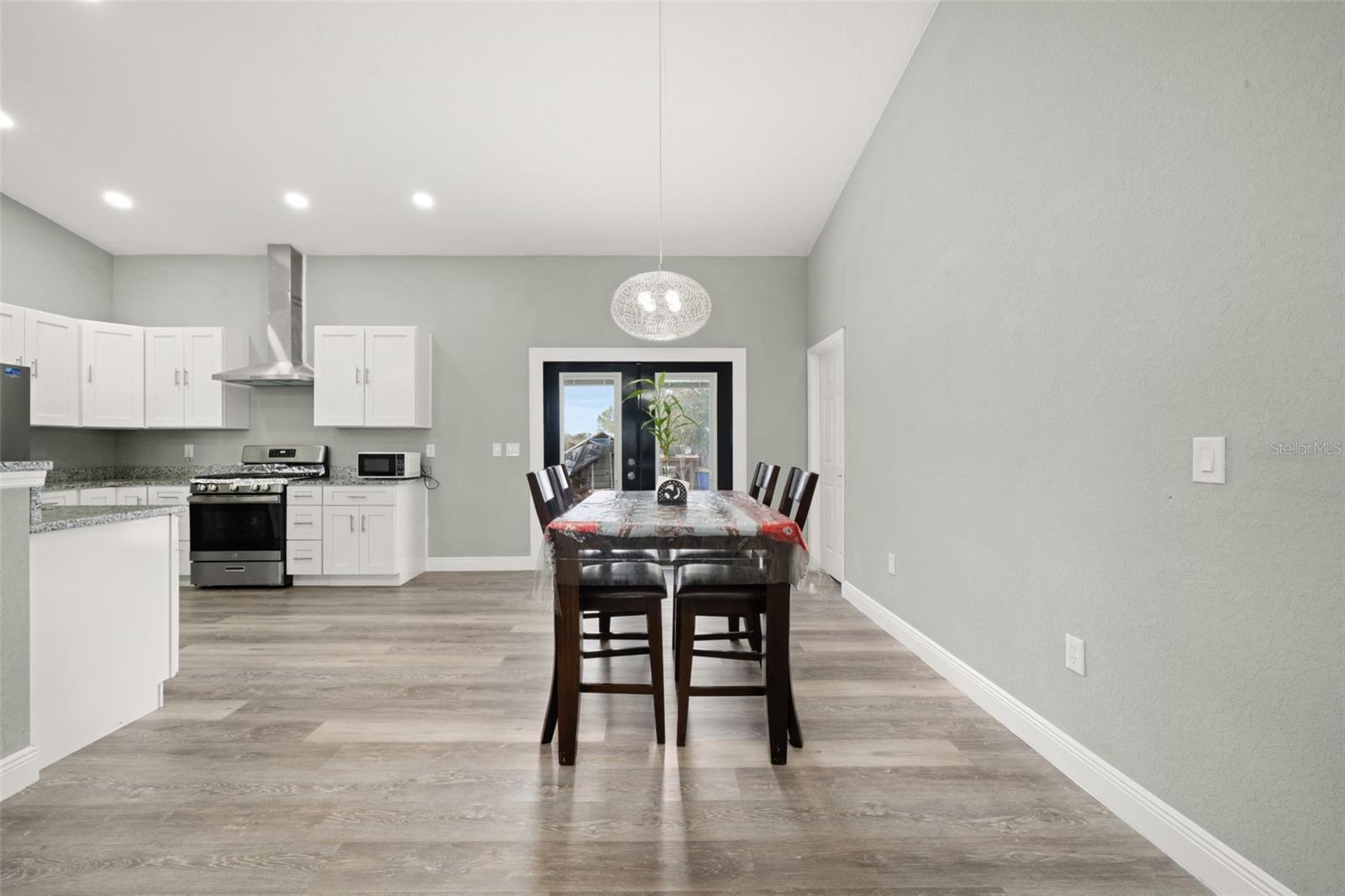 Image 11 of 58 For 189 Oleander Drive