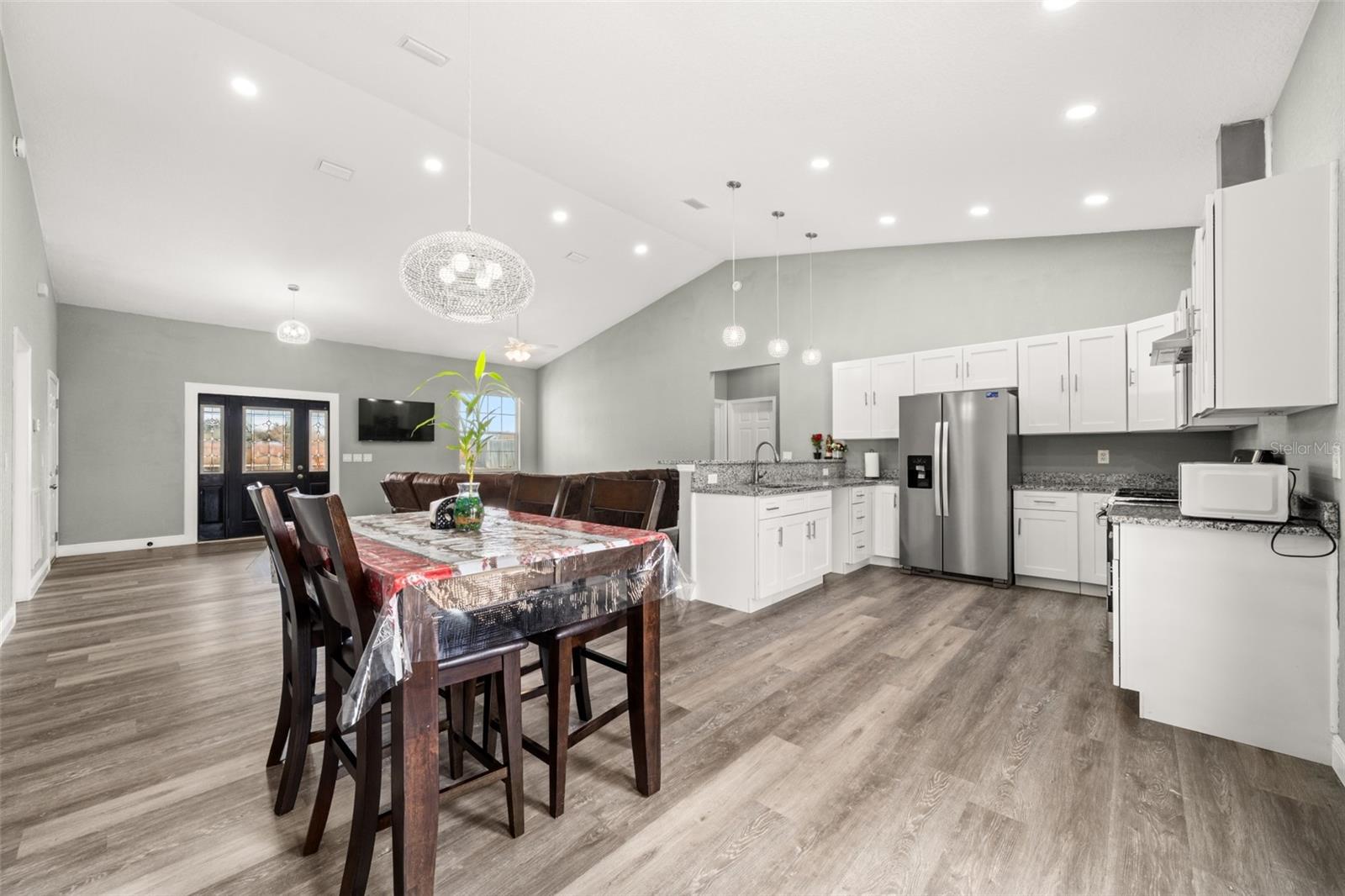 Image 12 of 58 For 189 Oleander Drive