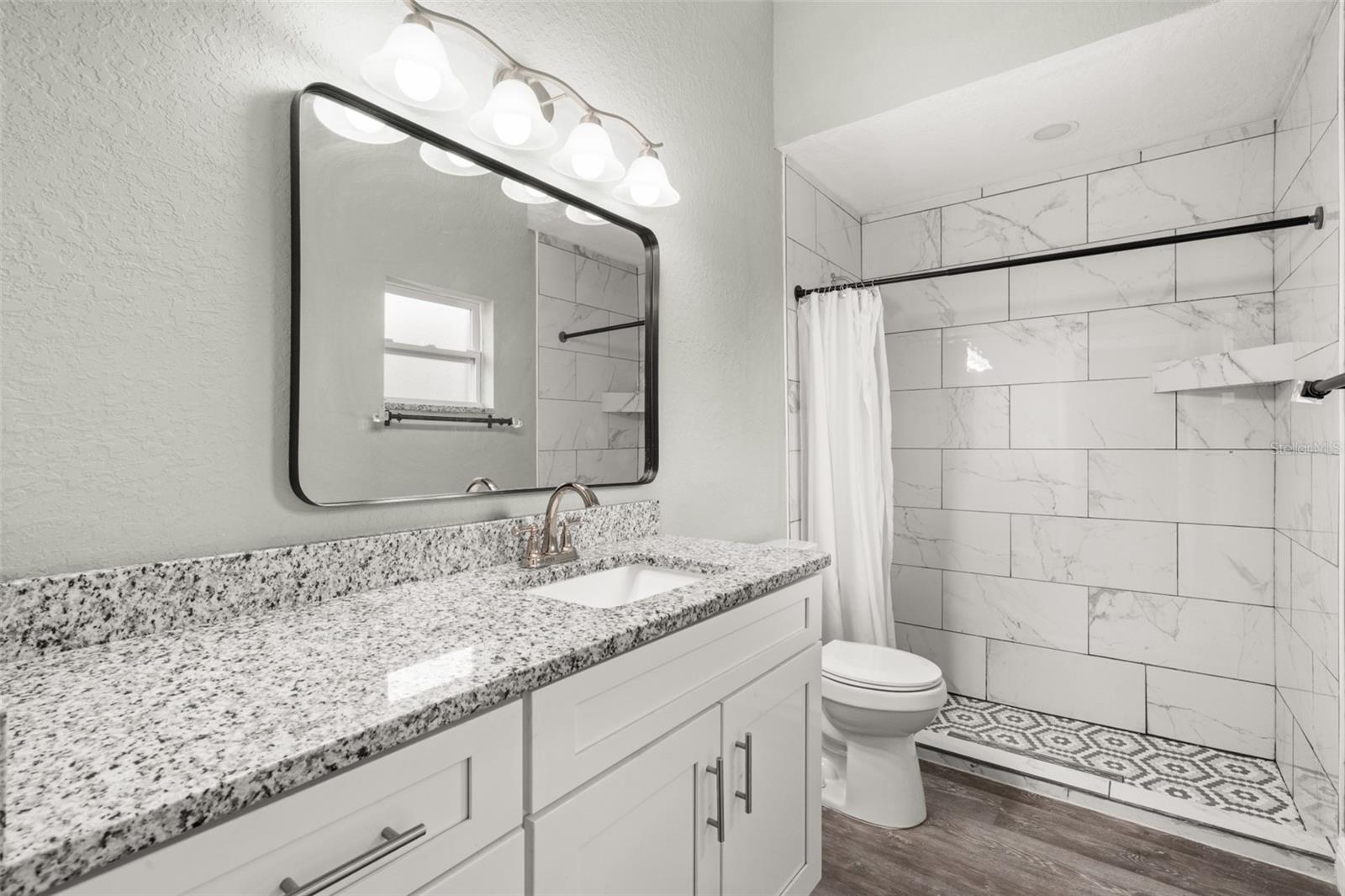 Image 20 of 58 For 189 Oleander Drive