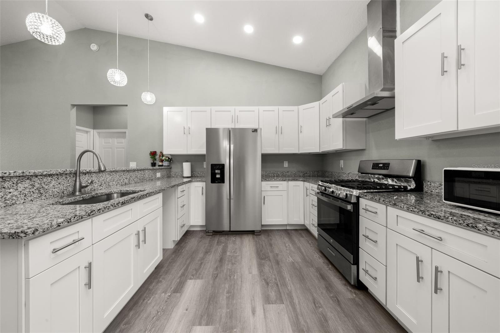 Image 4 of 58 For 189 Oleander Drive