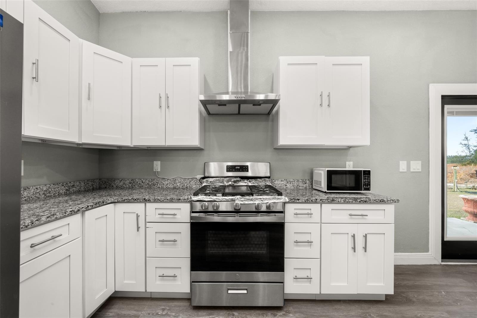 Image 6 of 58 For 189 Oleander Drive