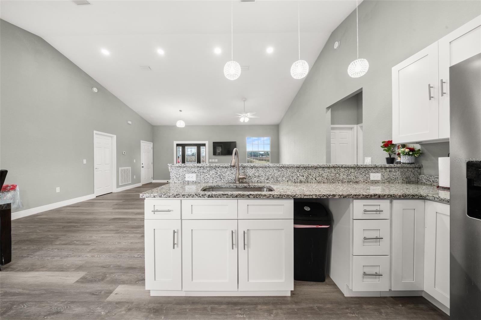 Image 7 of 58 For 189 Oleander Drive