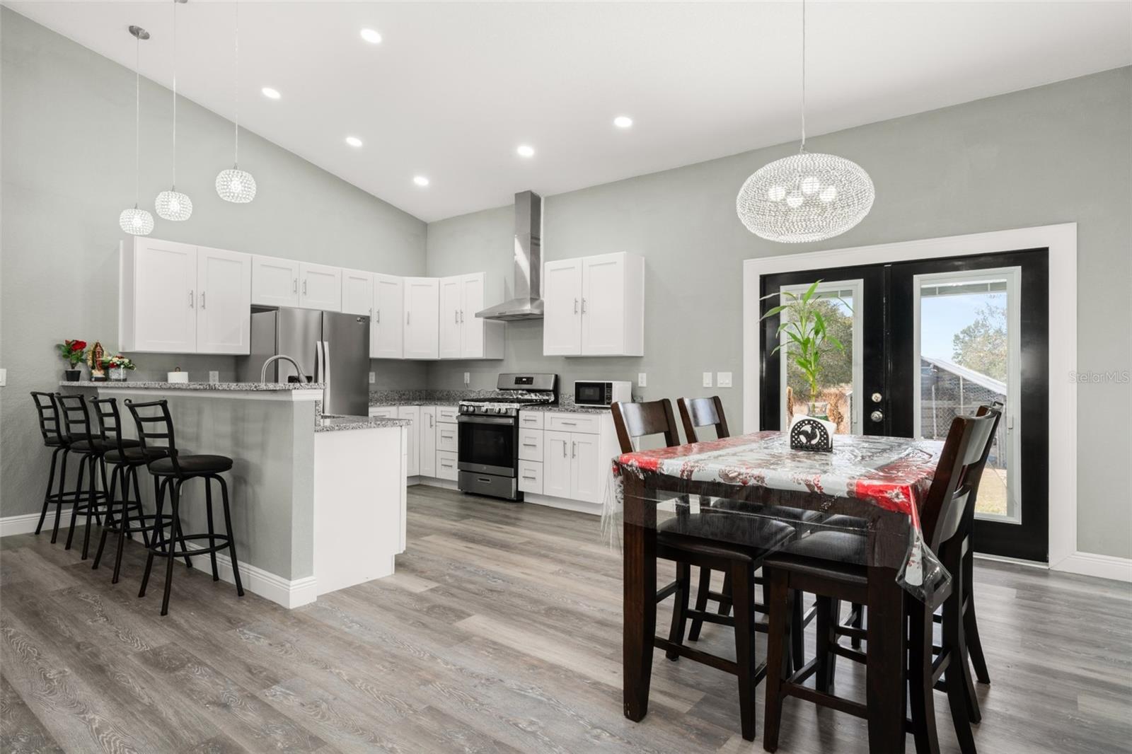 Image 9 of 58 For 189 Oleander Drive