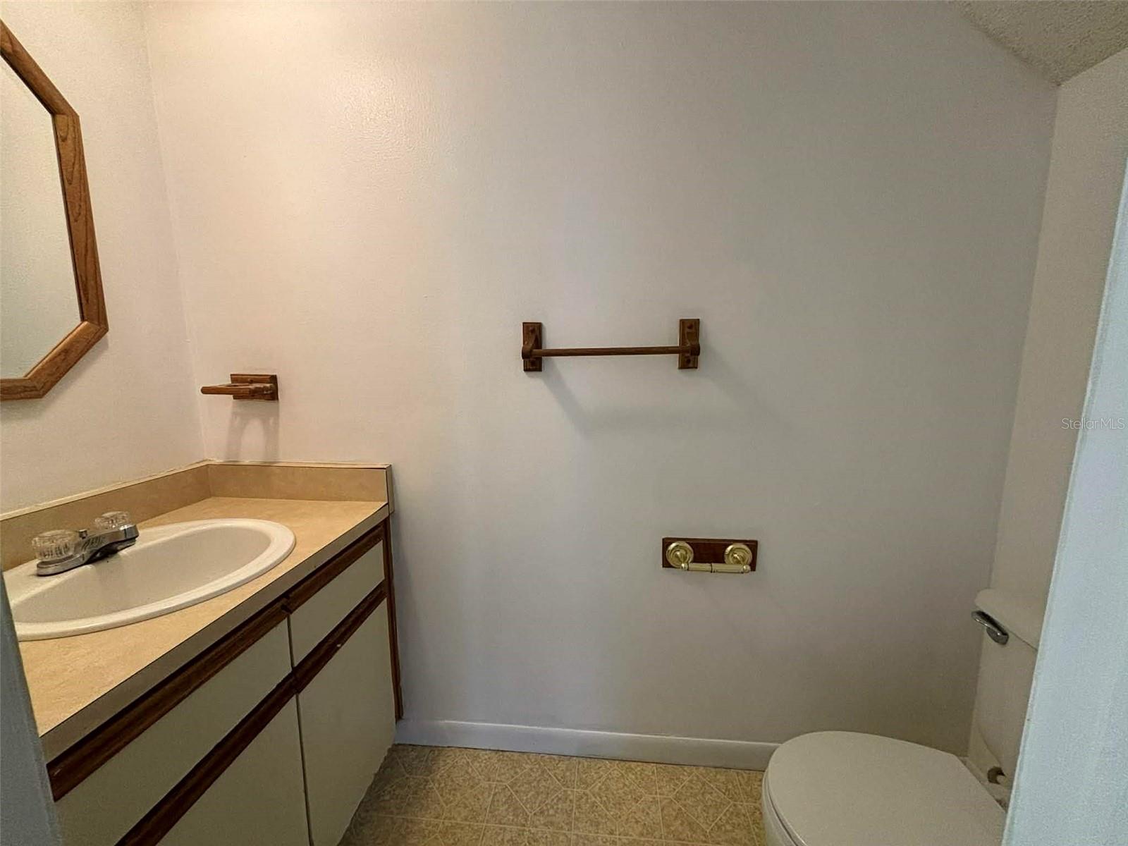 Image 5 of 12 For 820 Floral Avenue