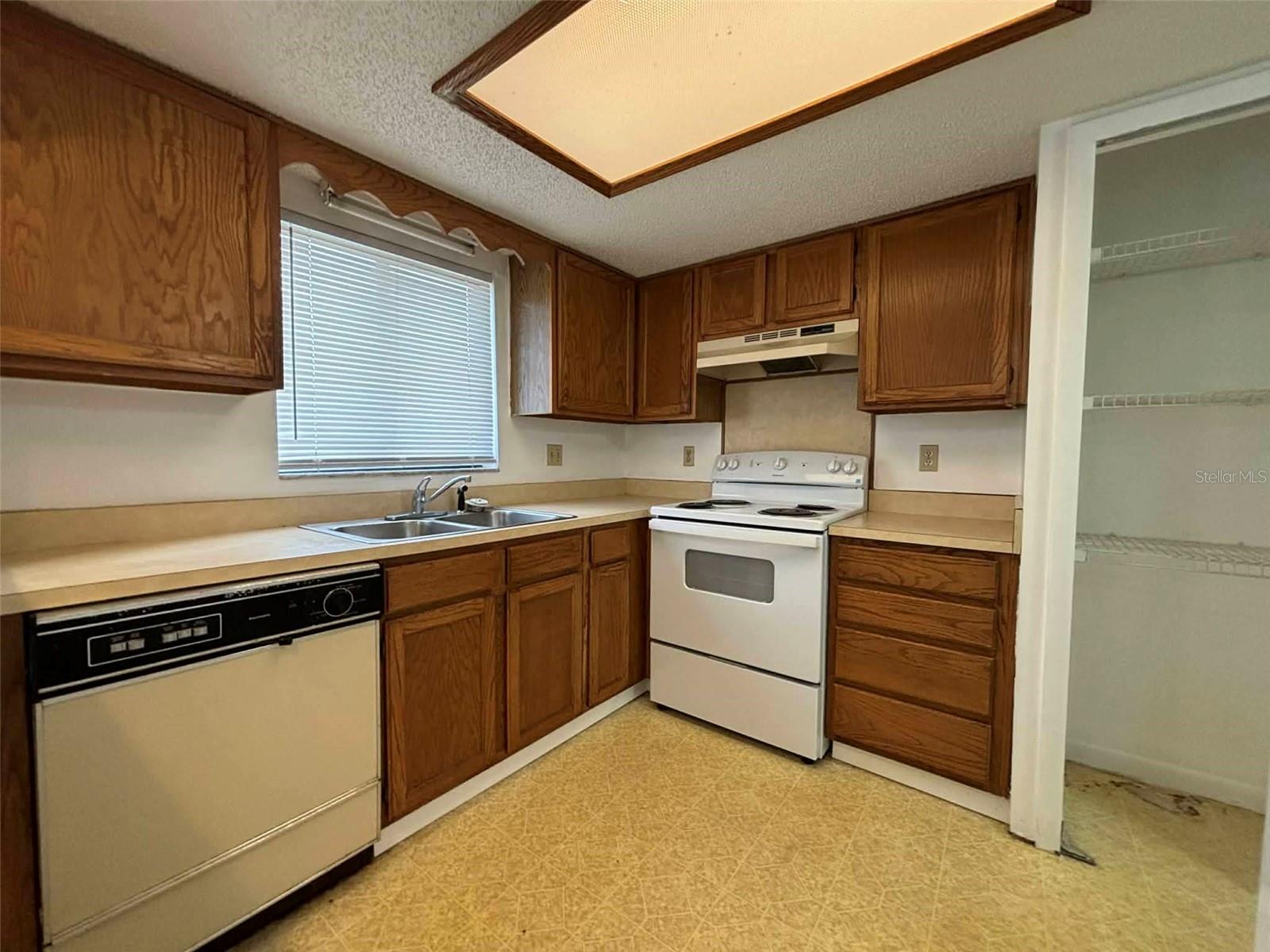 Image 7 of 12 For 820 Floral Avenue