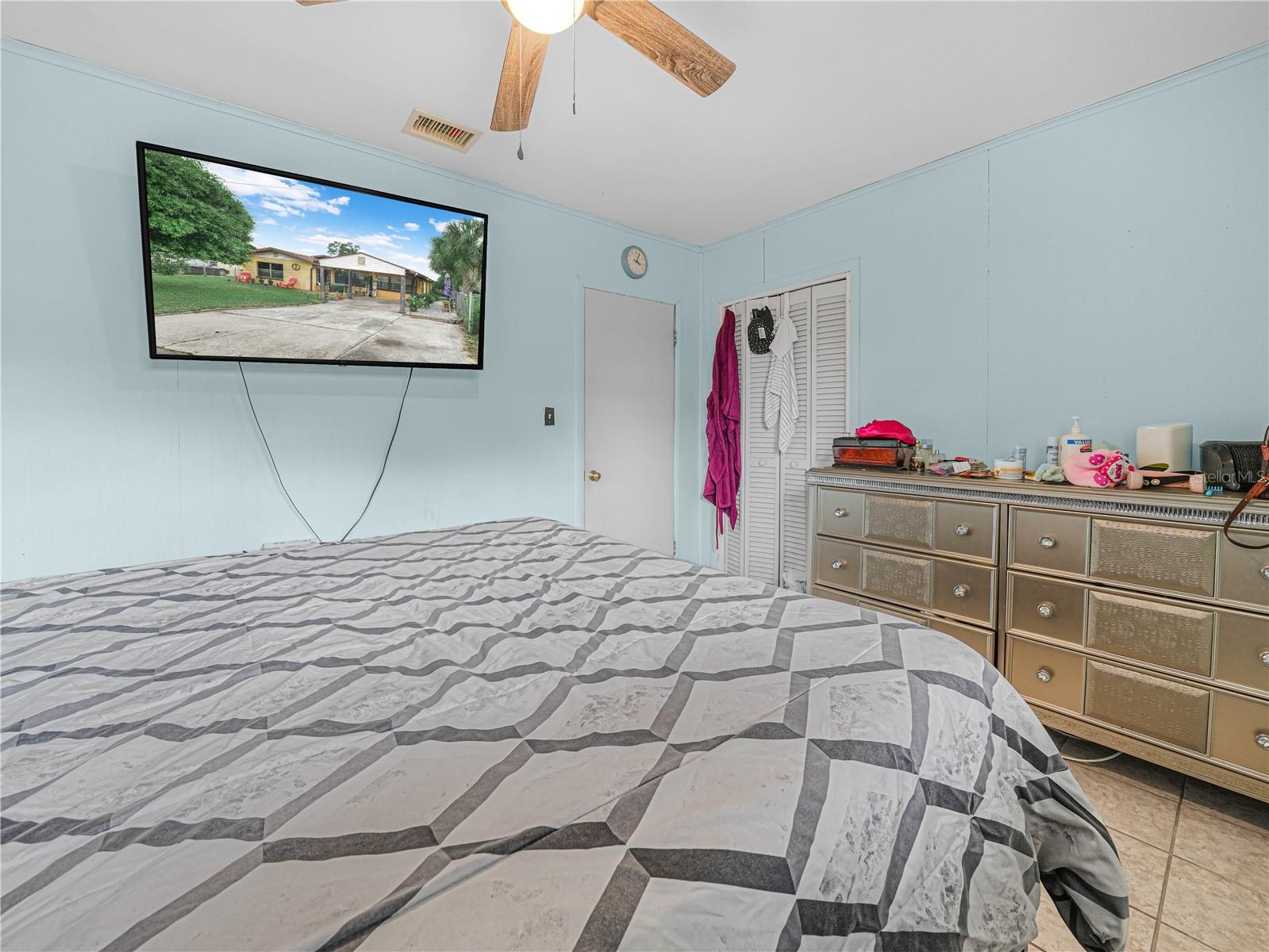 Image 16 of 35 For 129 Northside Drive