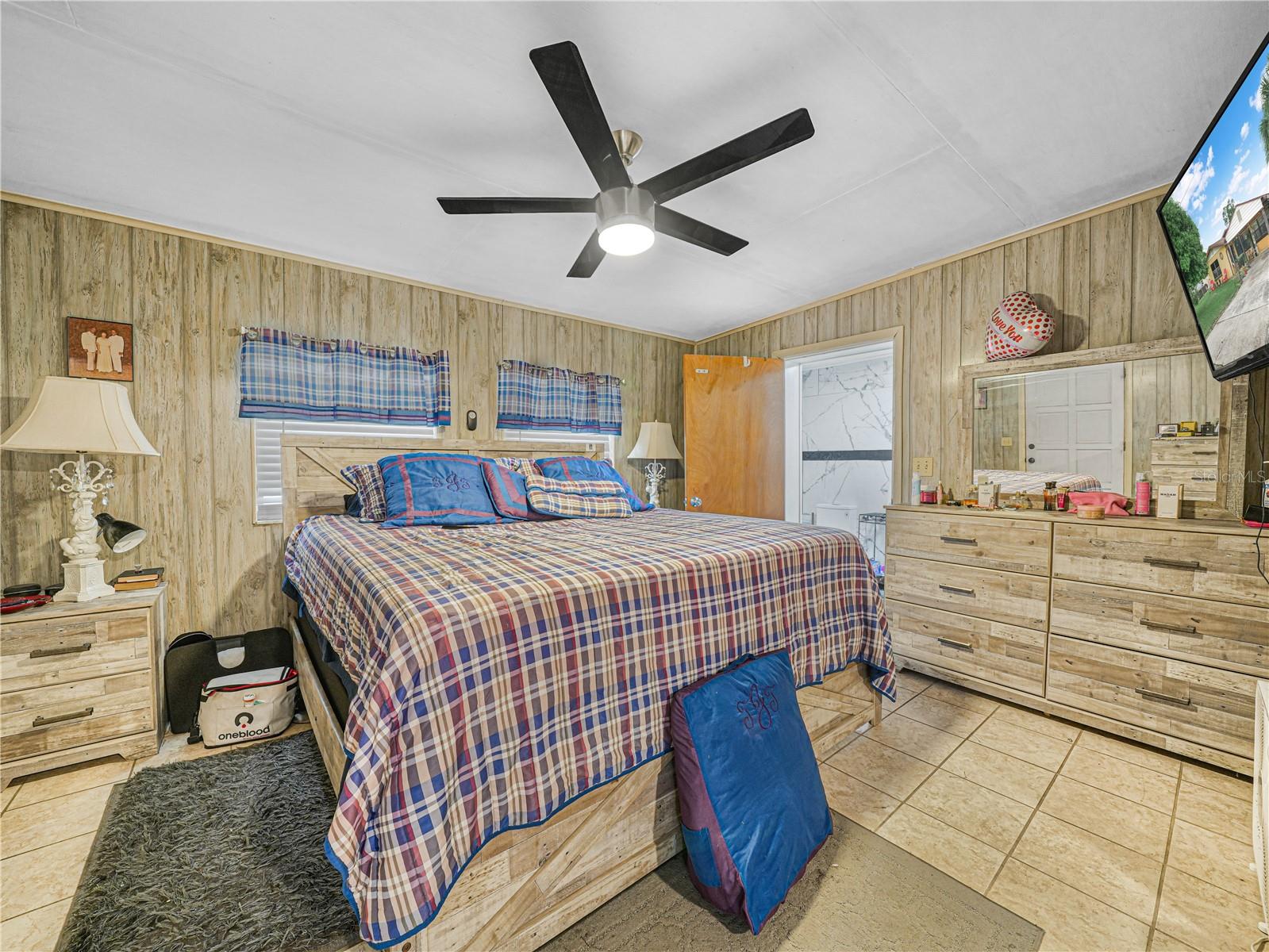 Image 21 of 35 For 129 Northside Drive