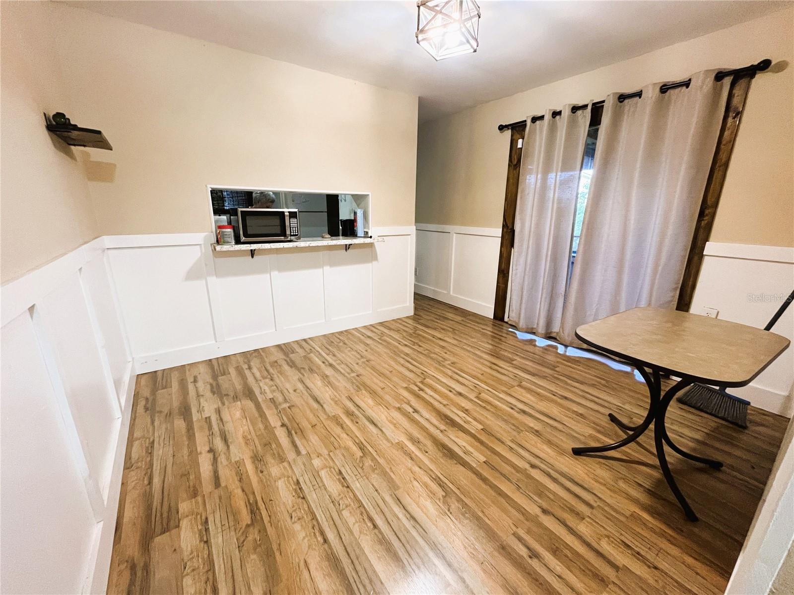 Image 11 of 33 For 121 Maris Court