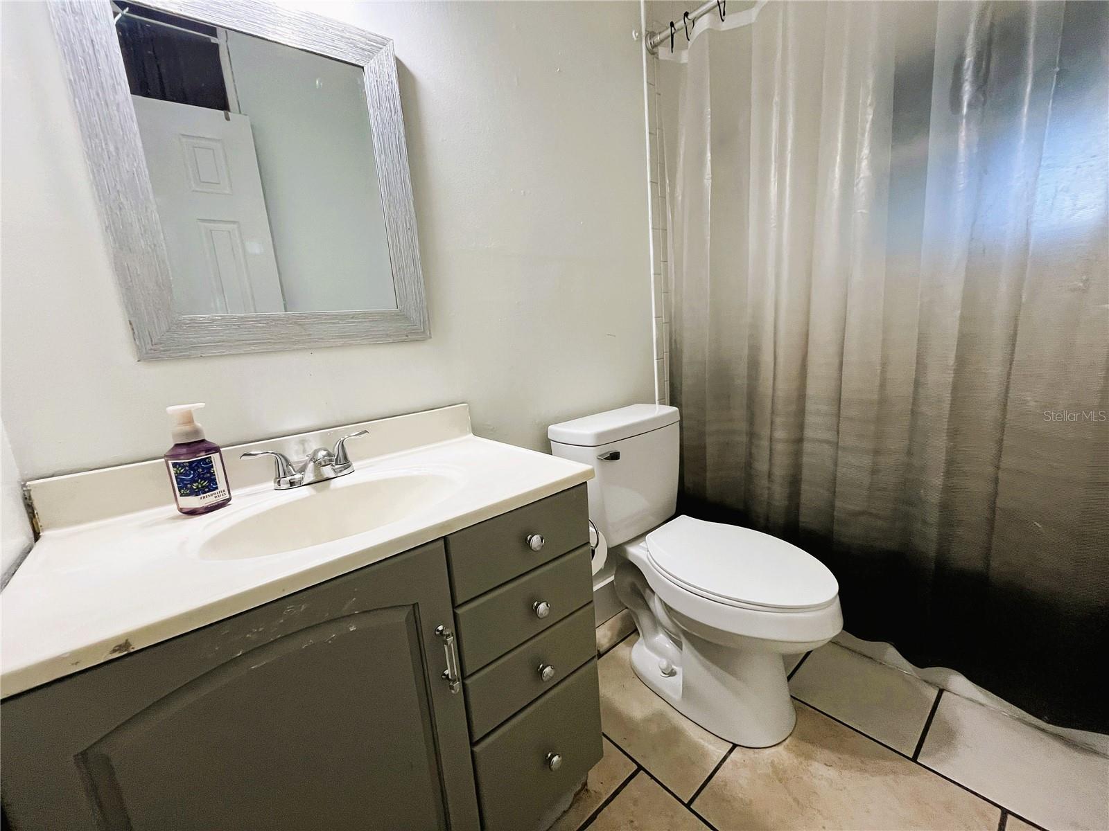 Image 14 of 33 For 121 Maris Court