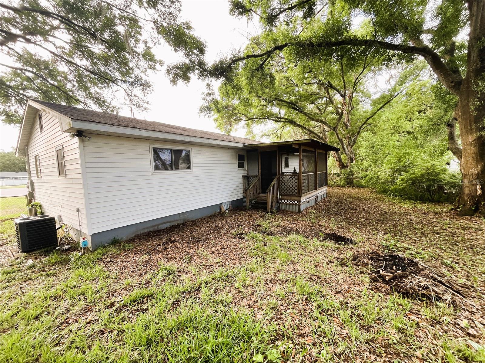 Image 19 of 33 For 121 Maris Court