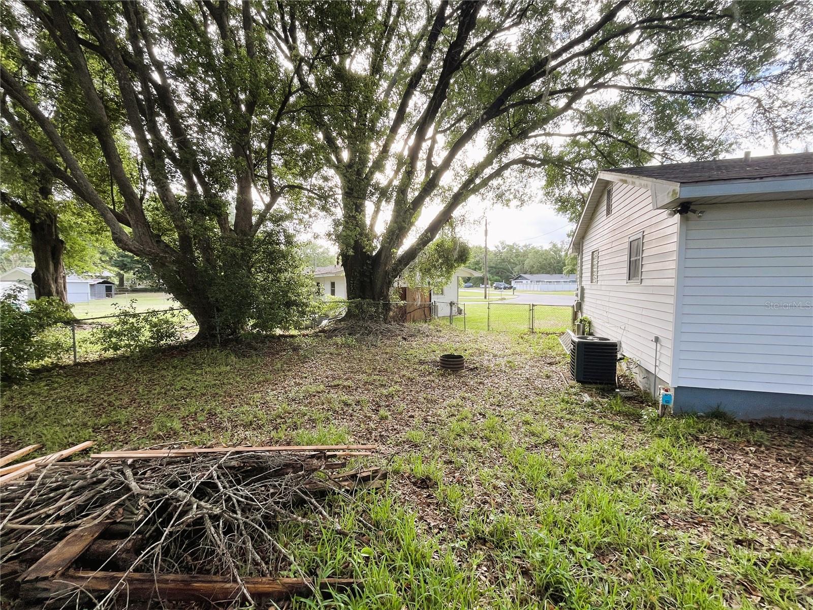 Image 23 of 33 For 121 Maris Court