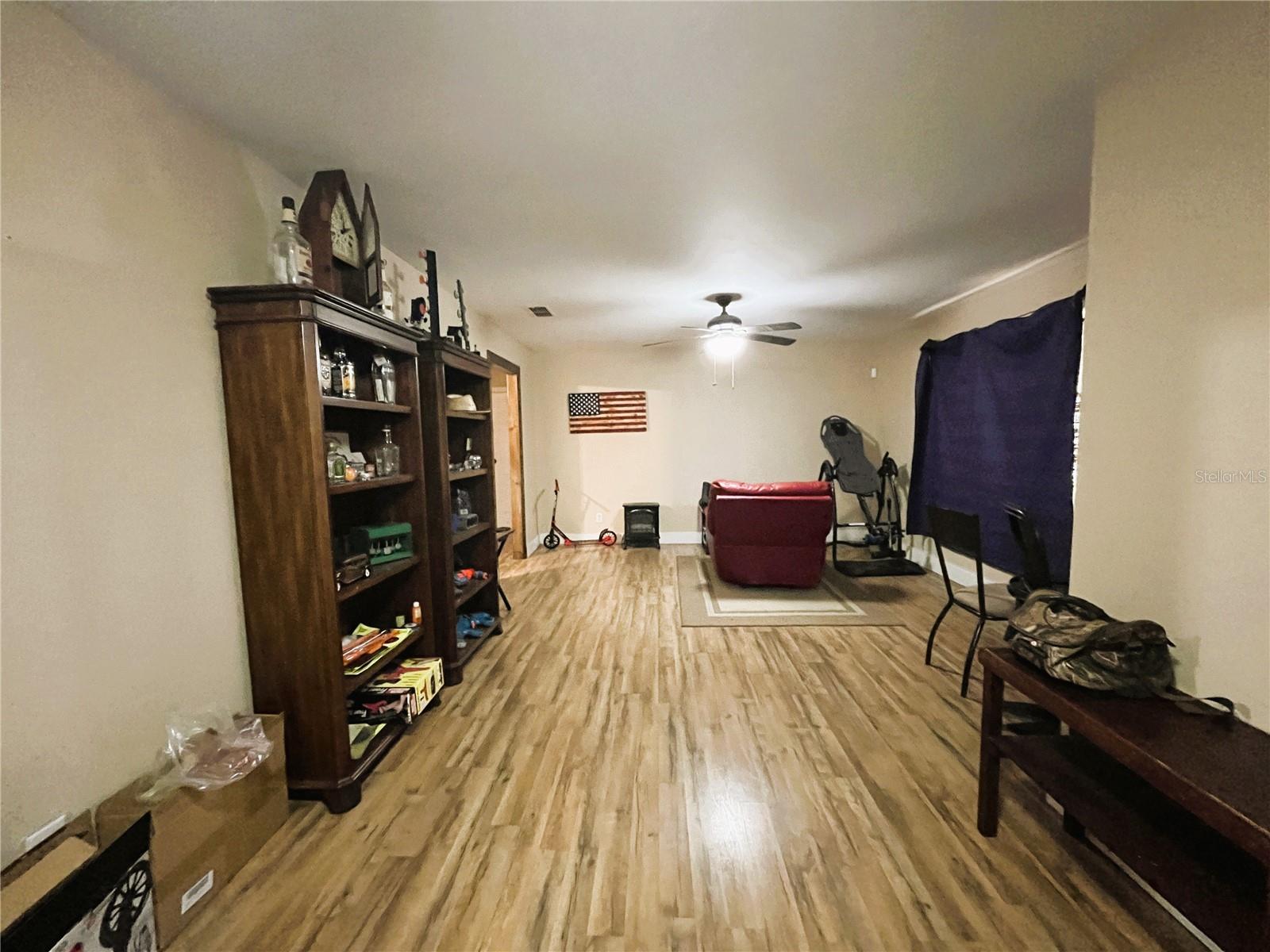 Image 5 of 33 For 121 Maris Court