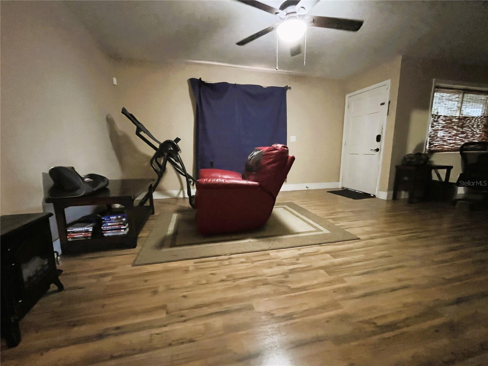 Image 6 of 33 For 121 Maris Court