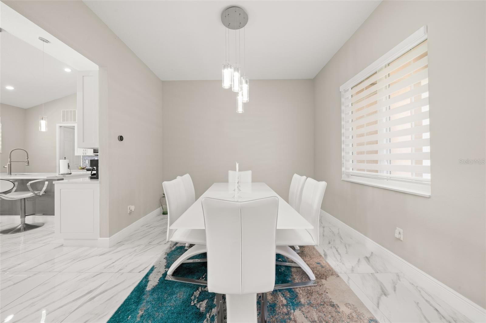 Image 13 of 60 For 2009 Flower Terrace