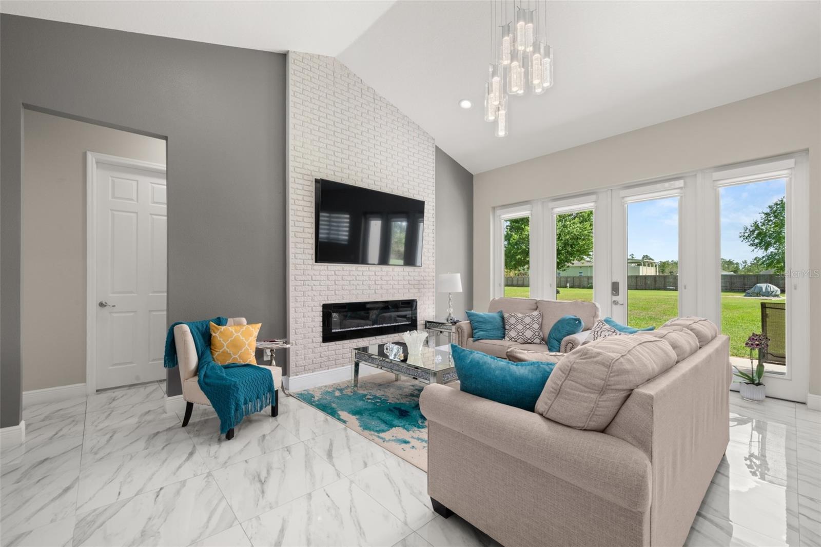 Image 20 of 60 For 2009 Flower Terrace