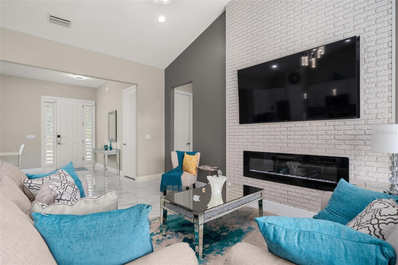 Image 21 of 60 For 2009 Flower Terrace