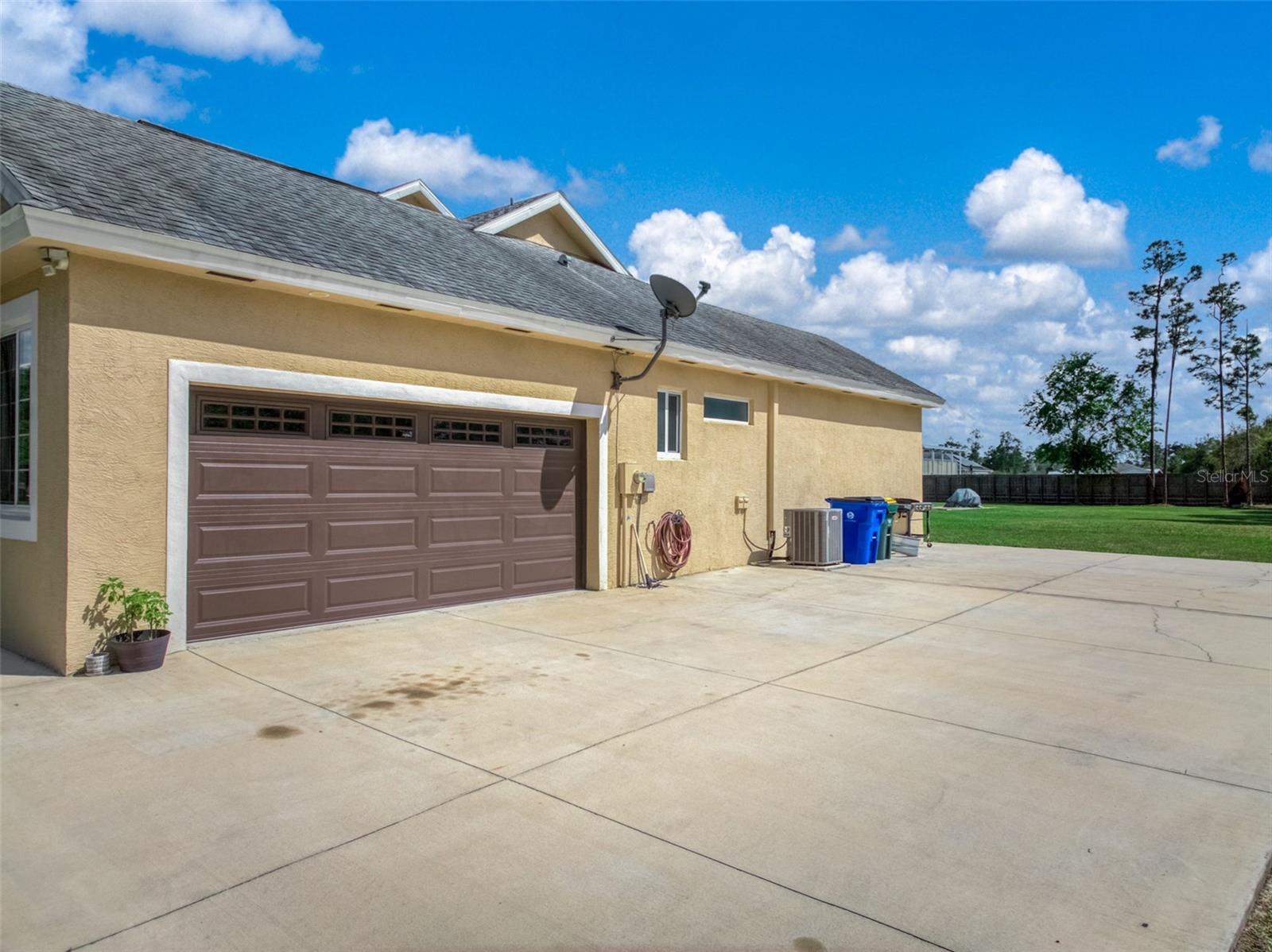 Image 41 of 60 For 2009 Flower Terrace